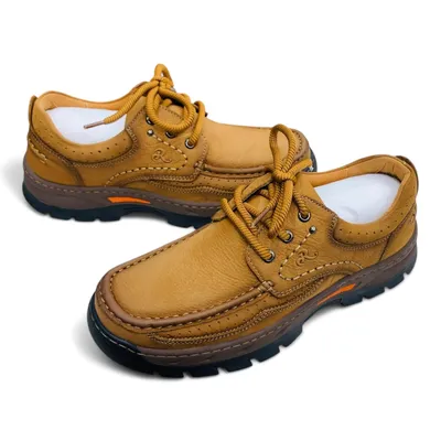 Men’s Casual Leather Shoes with Rugged Outsole – Style and Adventure