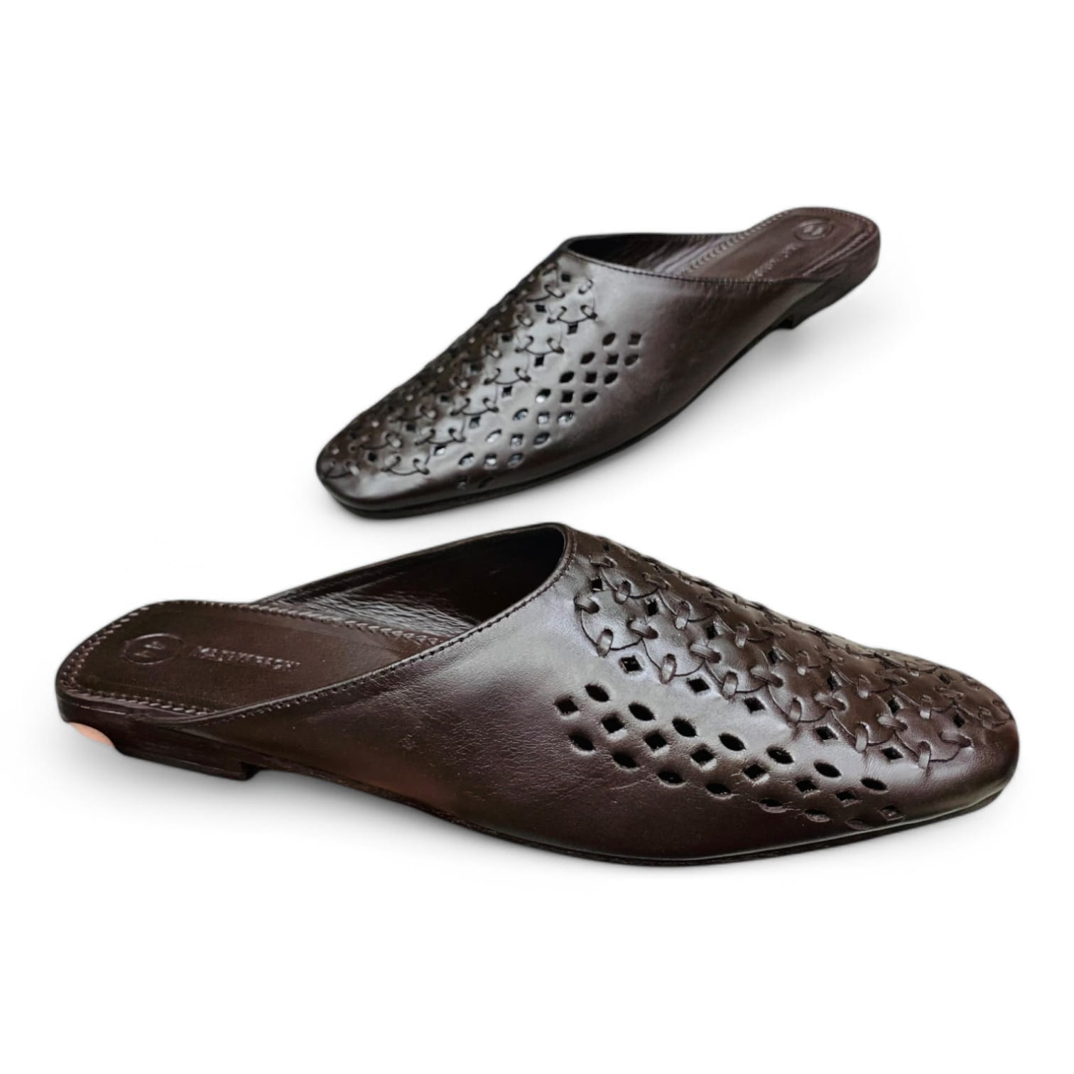 Men’s Yellow Leather Cut-Out Mules – Breathable Comfort & Unique Style