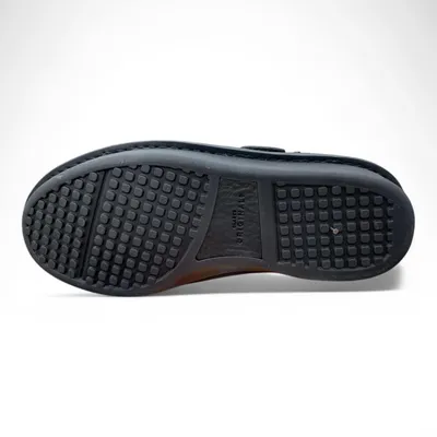 Men’s Black Leather Fisherman Sandals – Cushioned Comfort & Unique Detailing