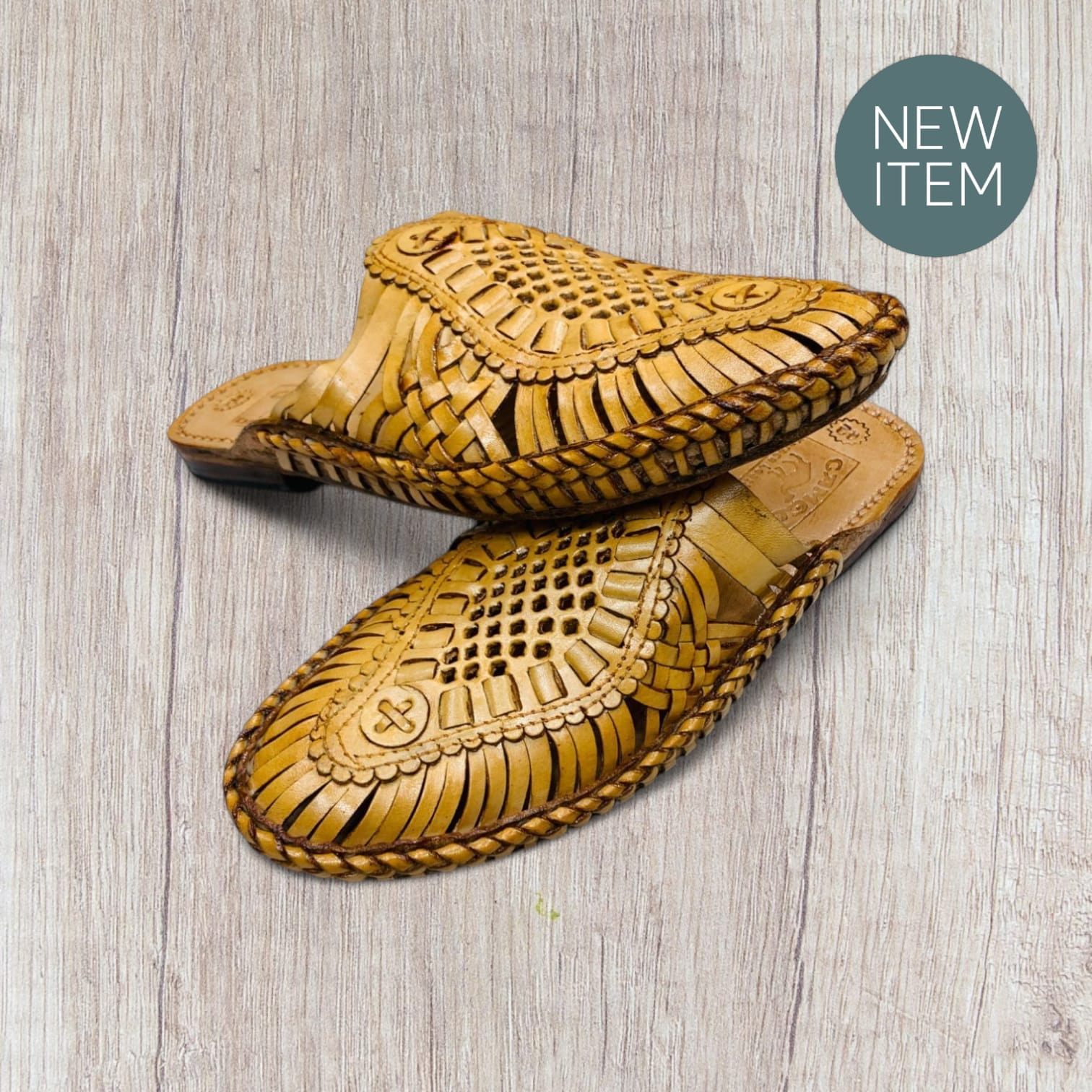 NEW ARRIVAL! Men’s Handcrafted Leather Nagra / Mojari Mules – Intricate Woven Design – Traditional Elegance