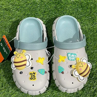 Women’s Perforated Clogs Unique waterproof slipper  Women’s Perforated Clogs & Unique waterproof slipper