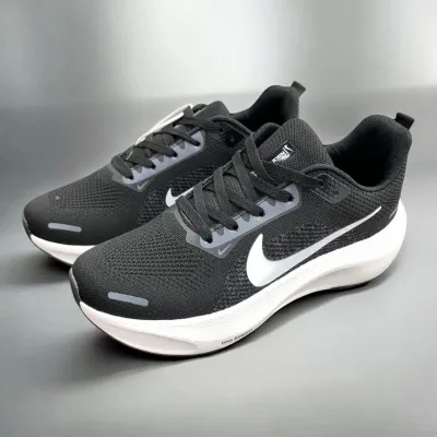 Nike Zoom Running Shoes Responsive Cushioning & Sleek Performance Black & White