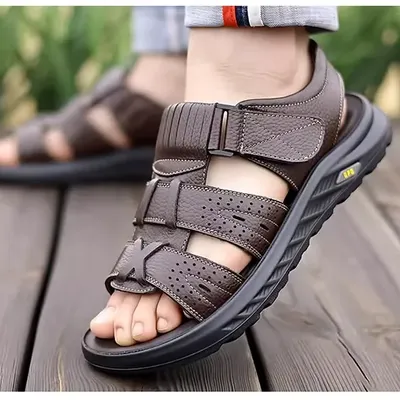 New Men's Sandals Cowhide Beach Shoes Casual Platform Slippers Velcro White Men's Leather Sandals