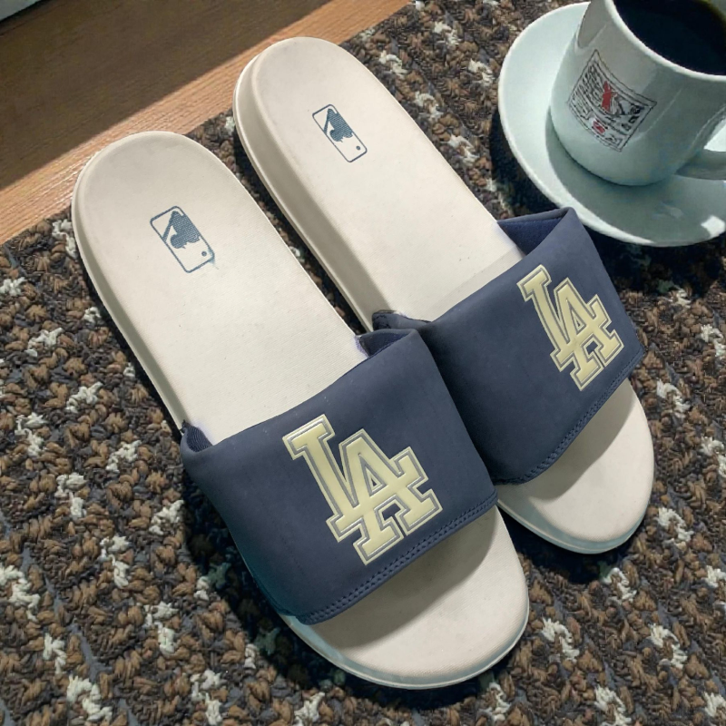 Mlb Slippers Summer Yankees Men's  Casual One-Line Beach Slippers Cross-Border