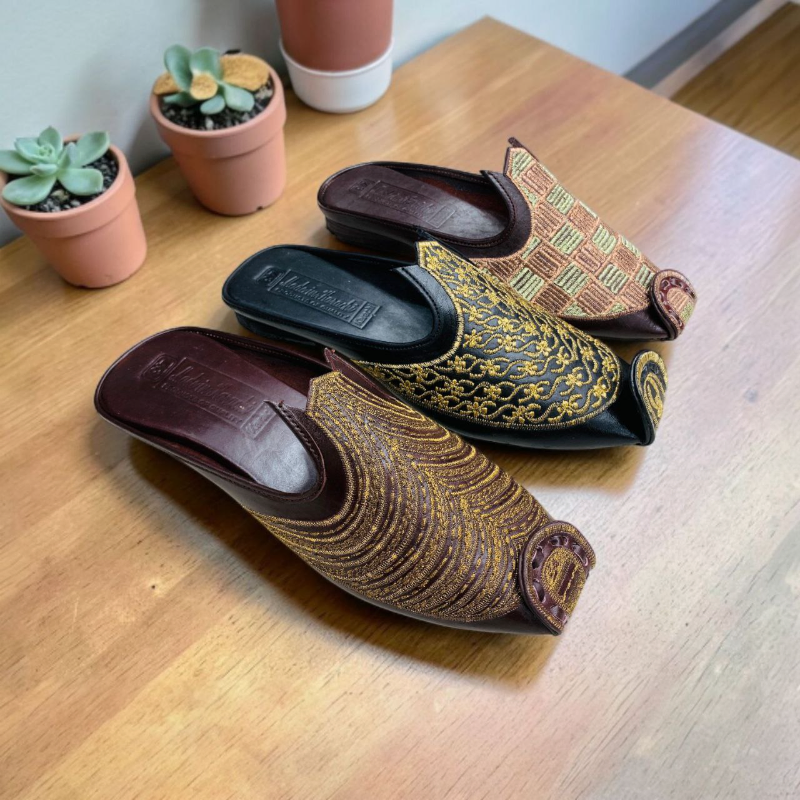 Embroidered Peshawari Chappals Handcrafted Leather 