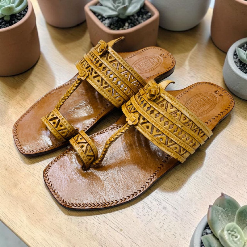 Men's Handcrafted Kolhapuri Toe-Ring Sandal Gold Thread, Genuine Leather, 2 Styles