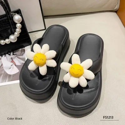 Dream Hug Women’s Slippers