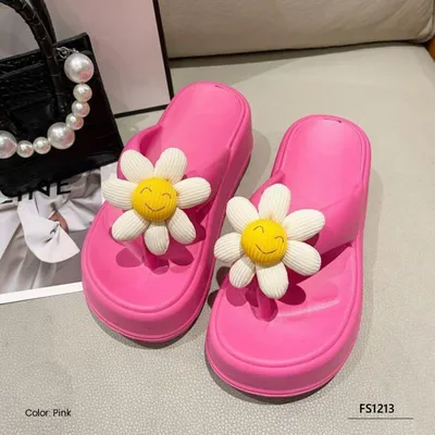 Dream Hug Women’s Slippers