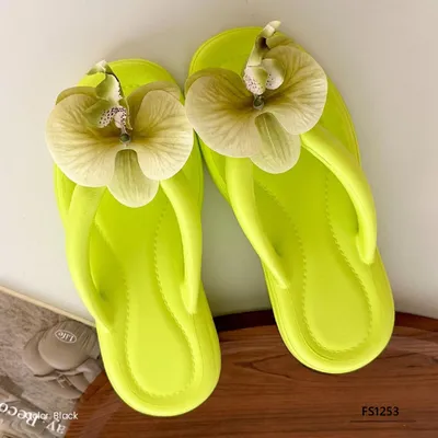 Feather Retreat Women’s Slippers