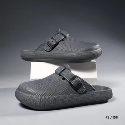 Plush Retreat Men’s Slippers 