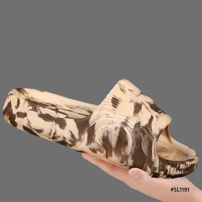 Plush Grip Men’s Slippers