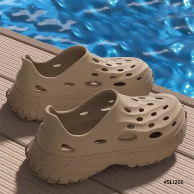 Cozy Path Men’s Slippers