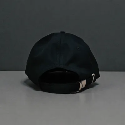 Elite Crest Men's Head Ware