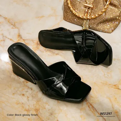 Velvet Walk Women’s Sandal