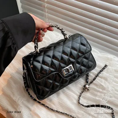 The Riviera Women’s Shoulder Bag