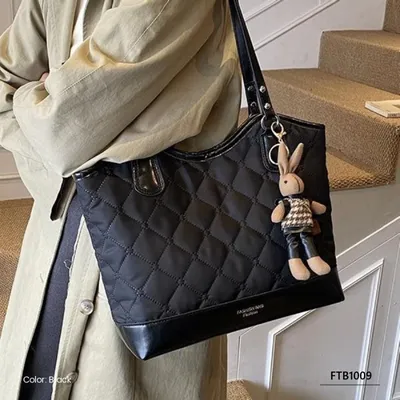 Iverra Women's Totebag