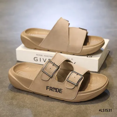 Solid Stride Men’s Sandal