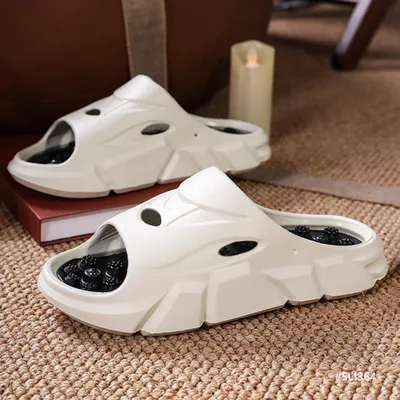 Comfy Drift Men’s Slippers