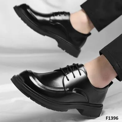 Quarter Perforation Formal Shoes