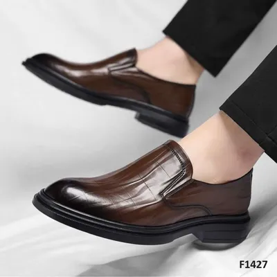 Medallion Front Formal Shoes