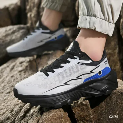 Metro Trail Casual Shoe