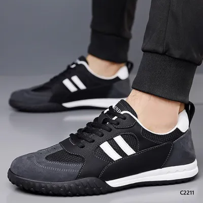 Crown Trail Casual Shoe