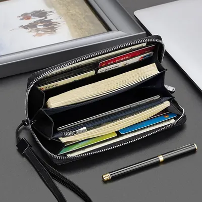 Haul & Hold Men’s Wallet