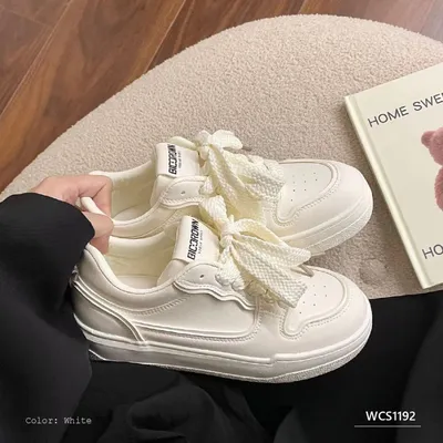 Sora Charm Womens Casual Shoes