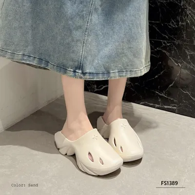 Virelle Cove Women's Slippers