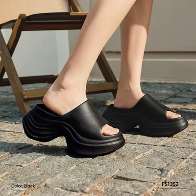 Jaselle Tide Women's Slippers