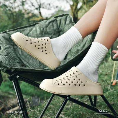 Dovina Bloom Women's Slippers