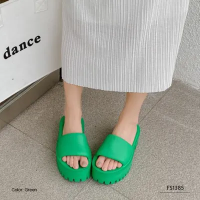 Quorina Haven Women's Slippers
