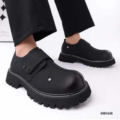 Velcron Rift Martin Boots