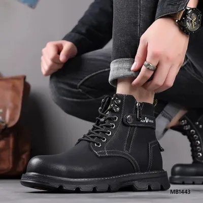 Kavrix Noir Martin Boots