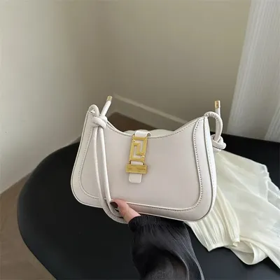 Fashionable Crossbody Shoulder Bag