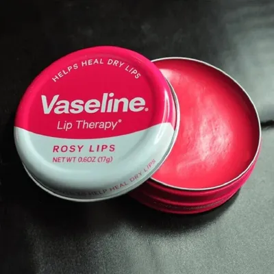 Vaseline Lip Therapy (Rosy Lips)