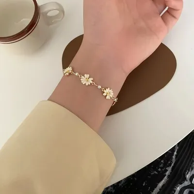 Daisy Pattern Flower Bracelets ( 1 Pc)