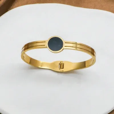 Stainless Steel Circle Black Shell Bracelet