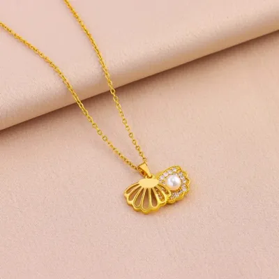 Exquisite Hollow Shell Pearl Necklace