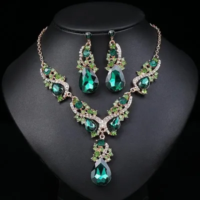 Crystal Women's Teardrop Necklace Set