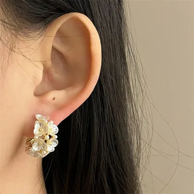 Flower Shell White Pearls Hoop Earrings