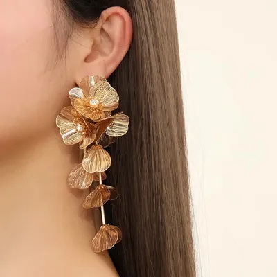  Long Petal Elegant Tassel Earrings