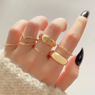 Elegant Eye Engraved Ring Set (7 Pcs )