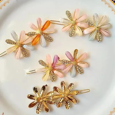 Double Daisy Rhinestone Flower Hairclip (1 Pc)