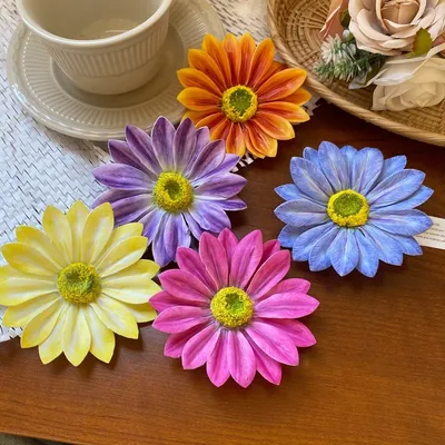 Artificial Coloring Daisy Hair Clips (1 Pc)