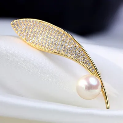 Elegant Pearl Leaf Brooch Pin 