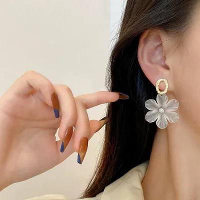 Floral Crystal Lily Dangle Earring
