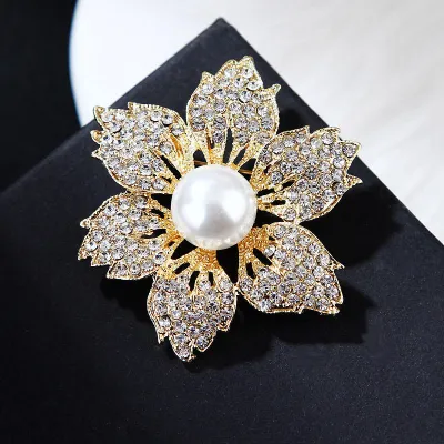 Crystal Rhinestones Pearl Flower Brooch