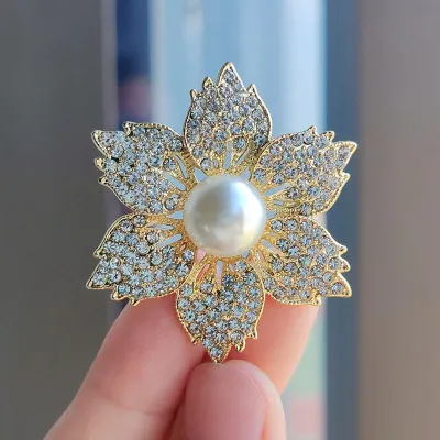 Crystal Rhinestones Pearl Flower Brooch