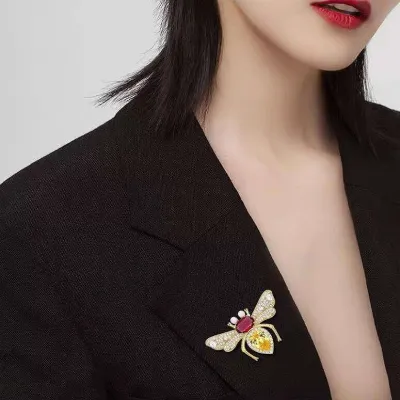 Trendy Animal Crystal Zircon Bee Brooch